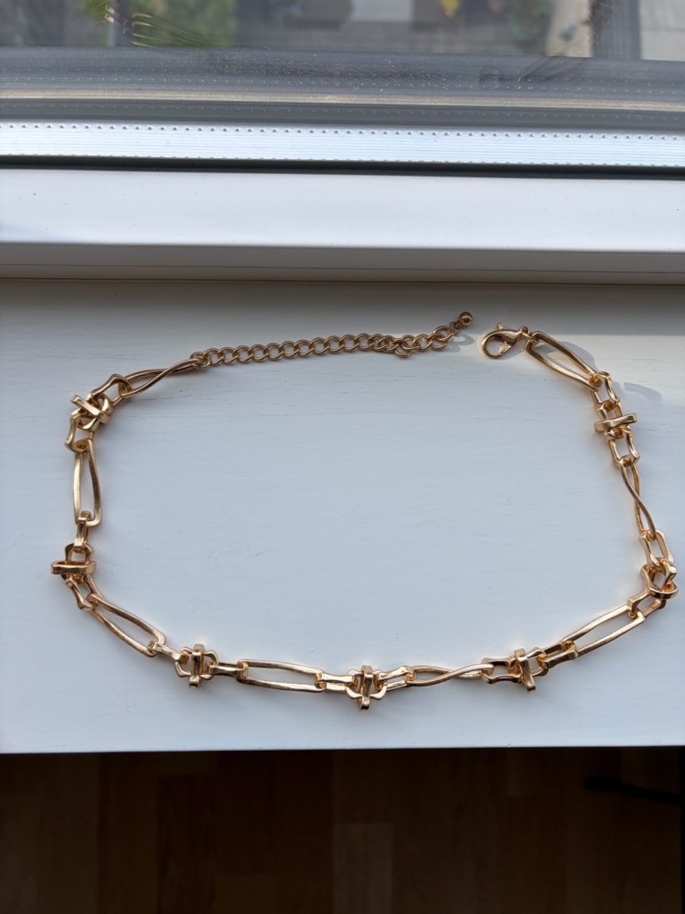 Gold Tone Mixed Link Chain Choker Necklace - Picture 2 of 4